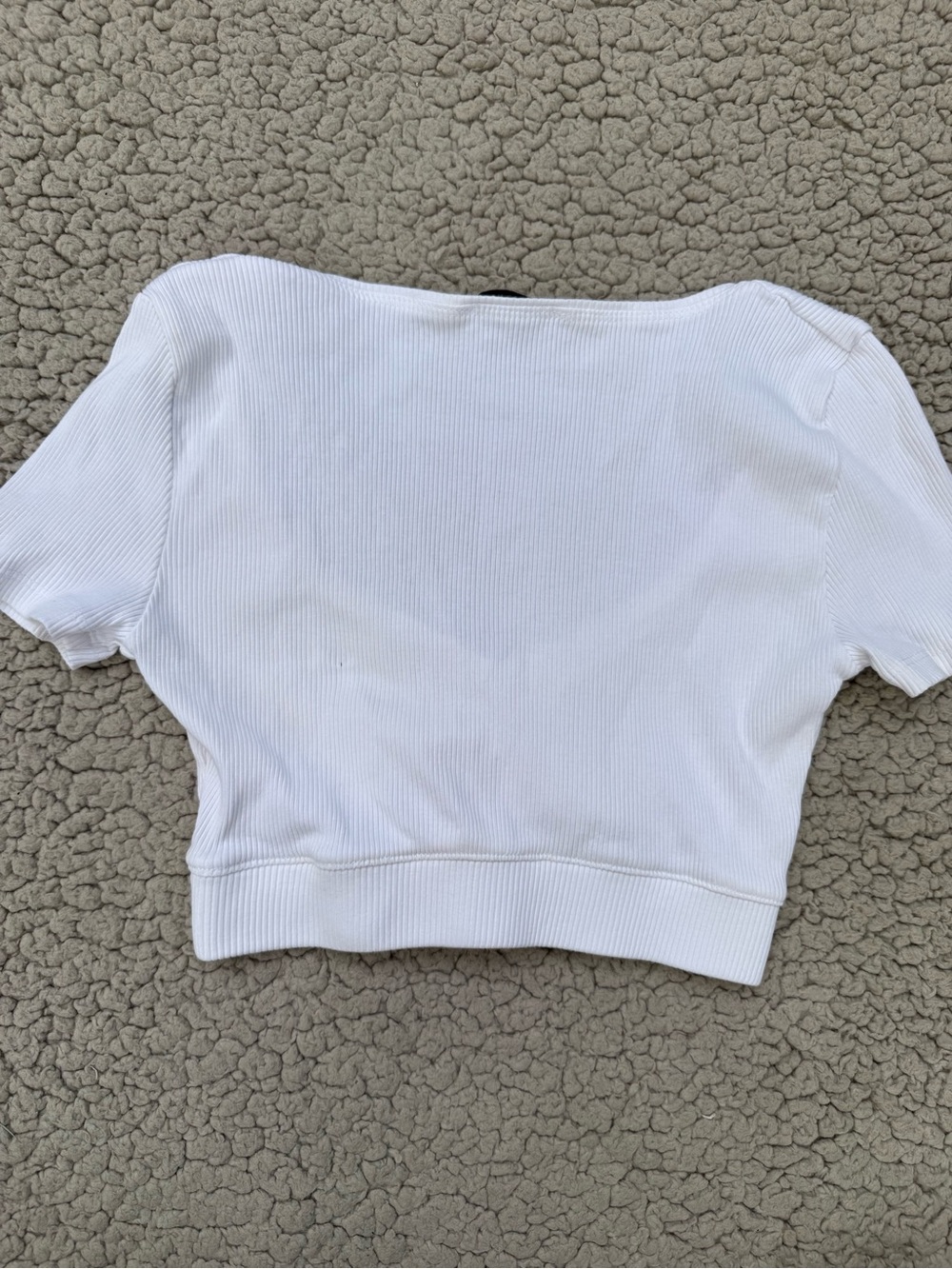 Zara ribbed V-Neck Ruched Crop Top - Picture 3 of 4